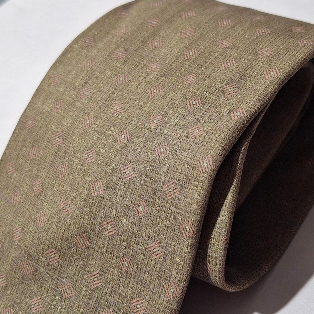 Calvin Klein Mens Tie Beige Pink Geometric Micro Pattern 100% Silk Necktie CK